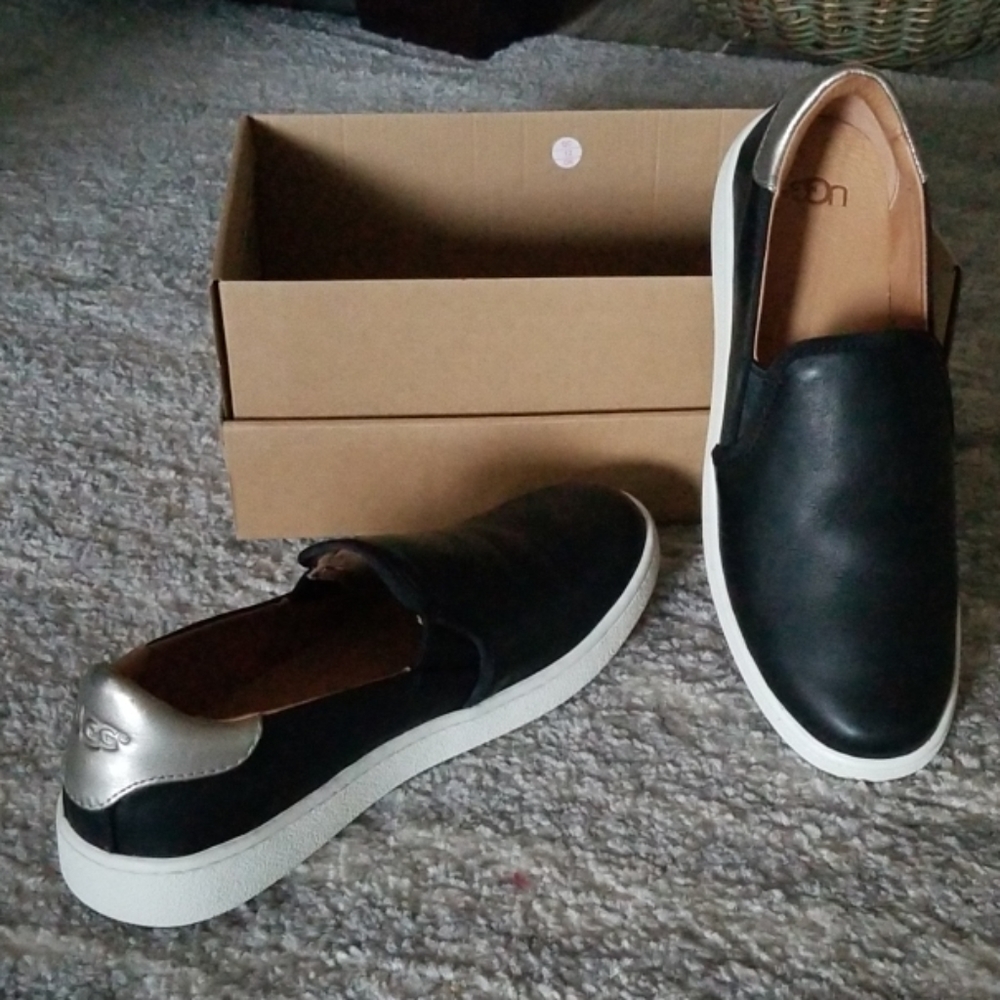 Ugg Black Flats